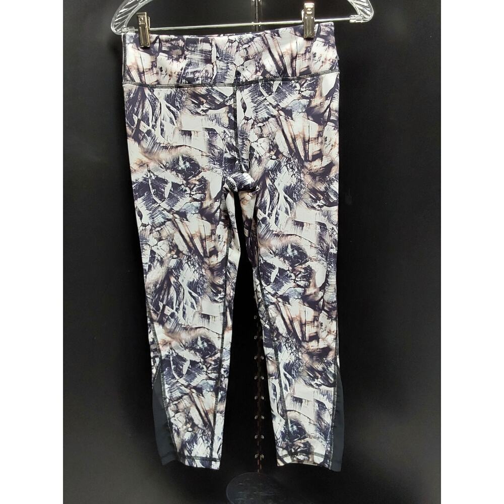 Leggings by Mono B RN120064 Polyester & Spandex will stretch Size Small